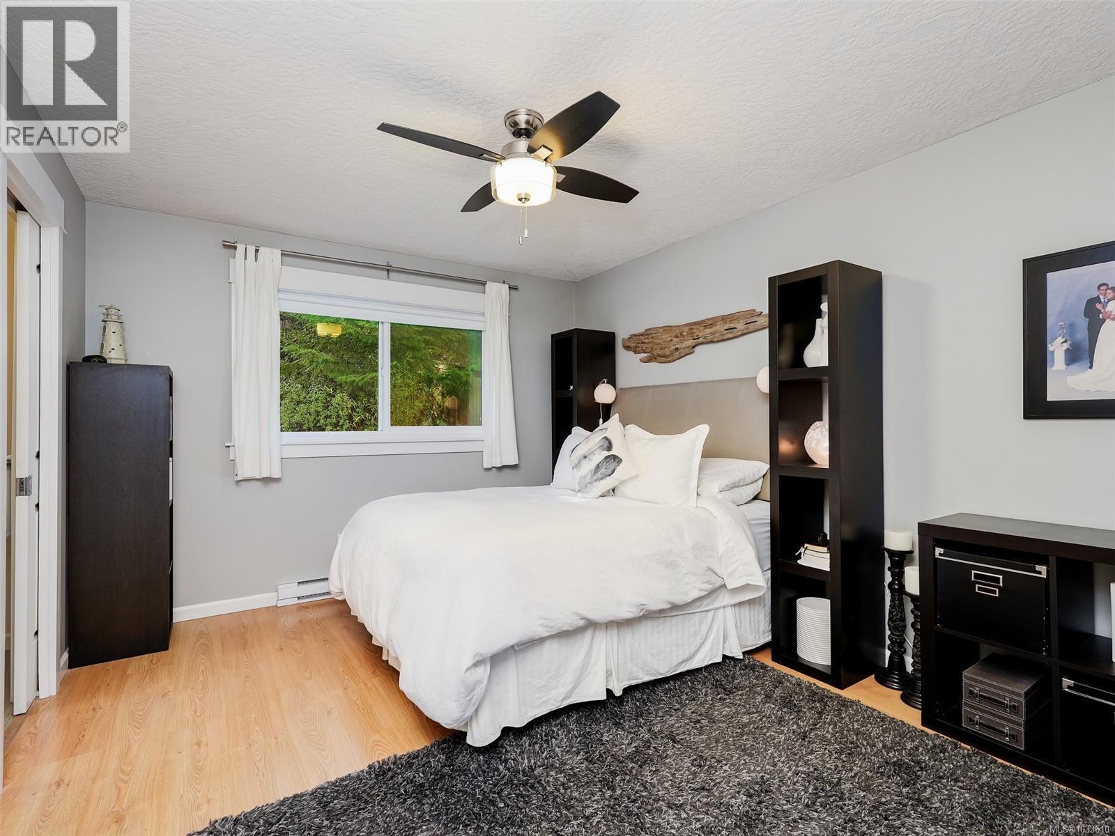 775 Drummond Way - 9