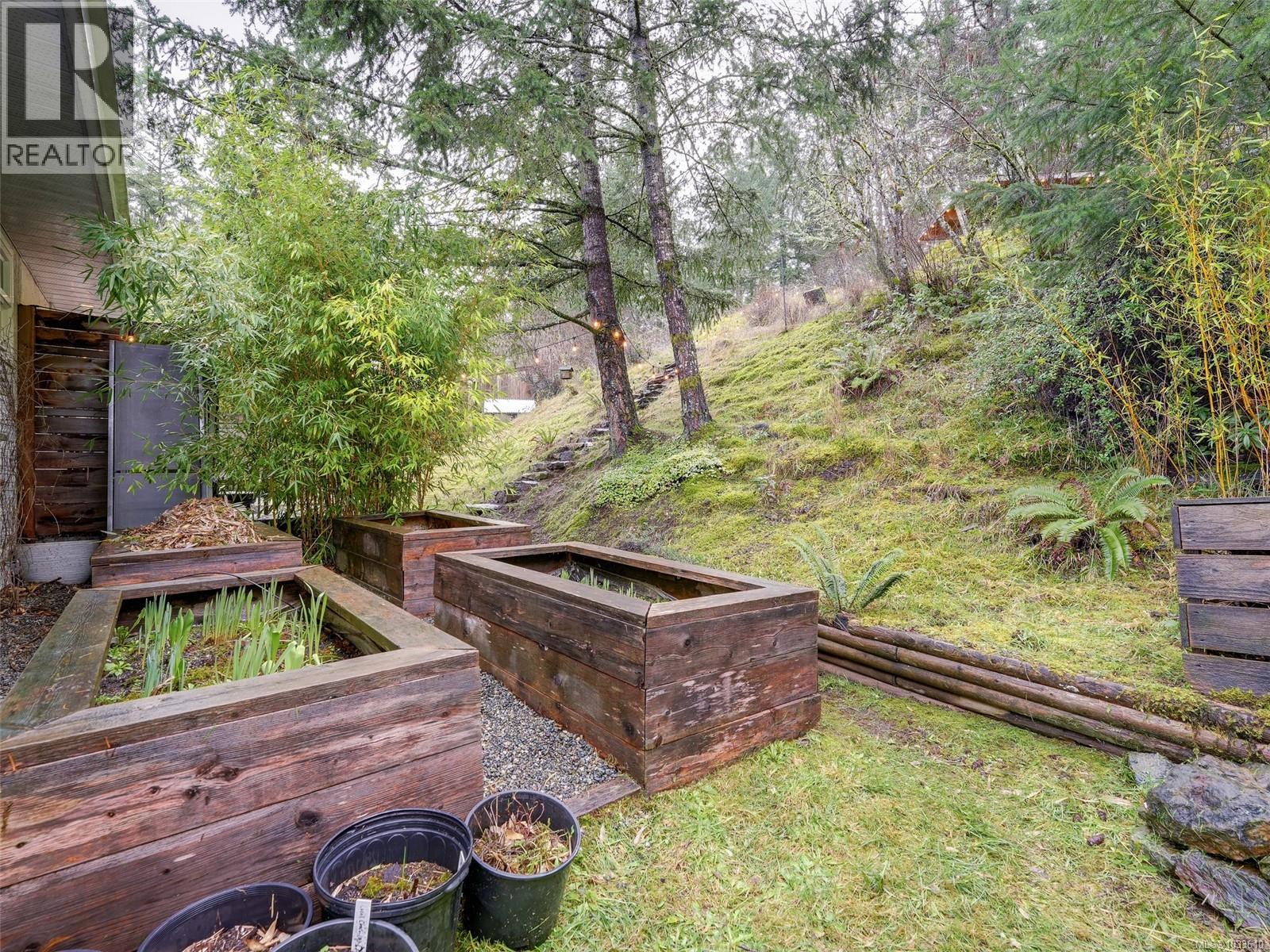 775 Drummond Way - 24