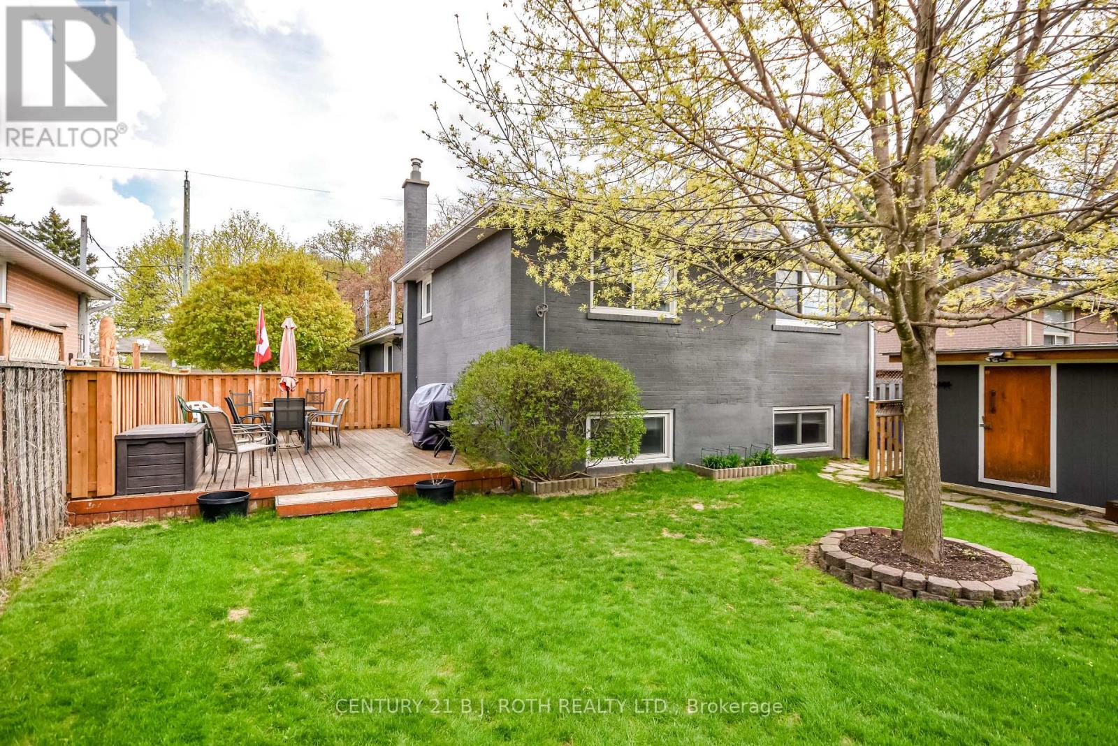 128 CHERRYWOOD DRIVE - 23