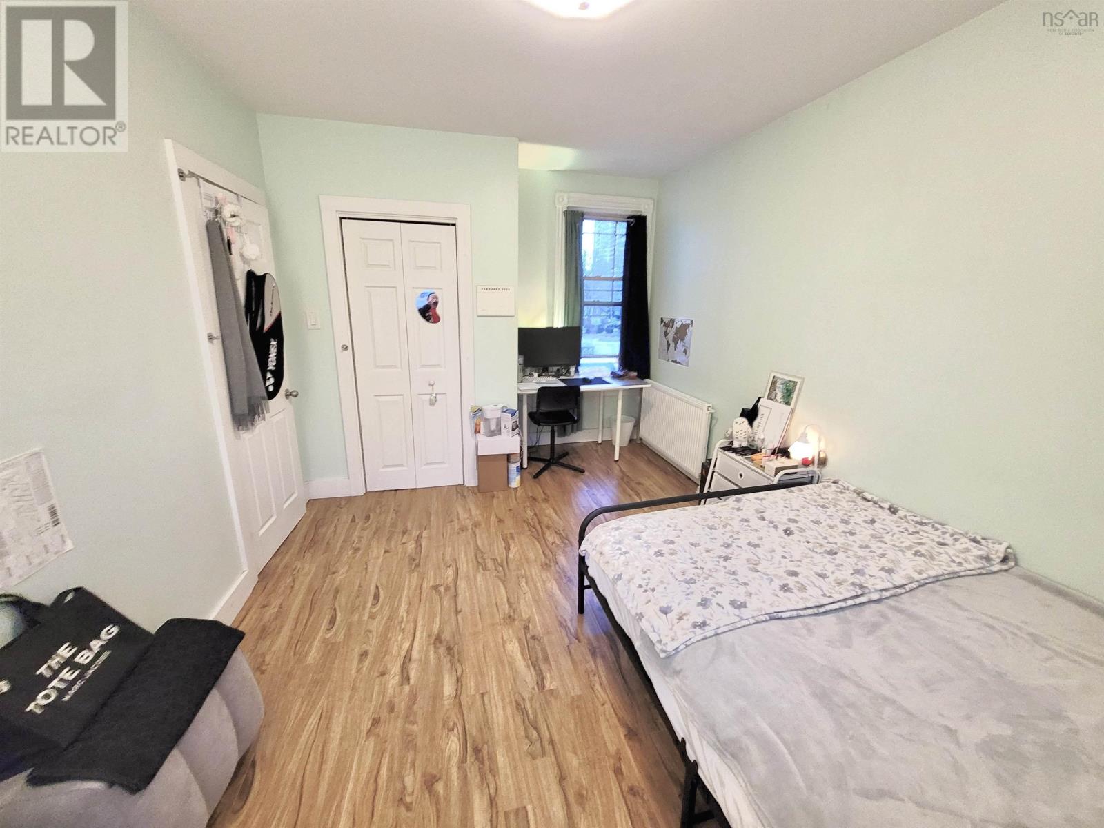 Property 7 of 18 of 1518-1522 Robie Street