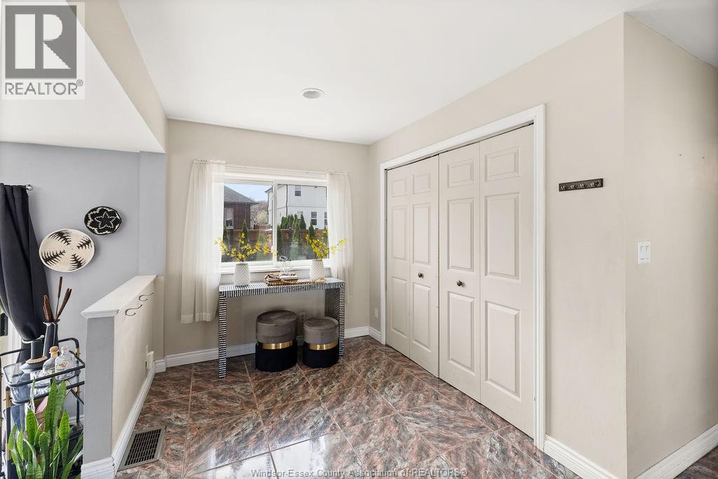 1350 LAURIER, LaSalle, Ontario, N9J1N3 — Photo 5