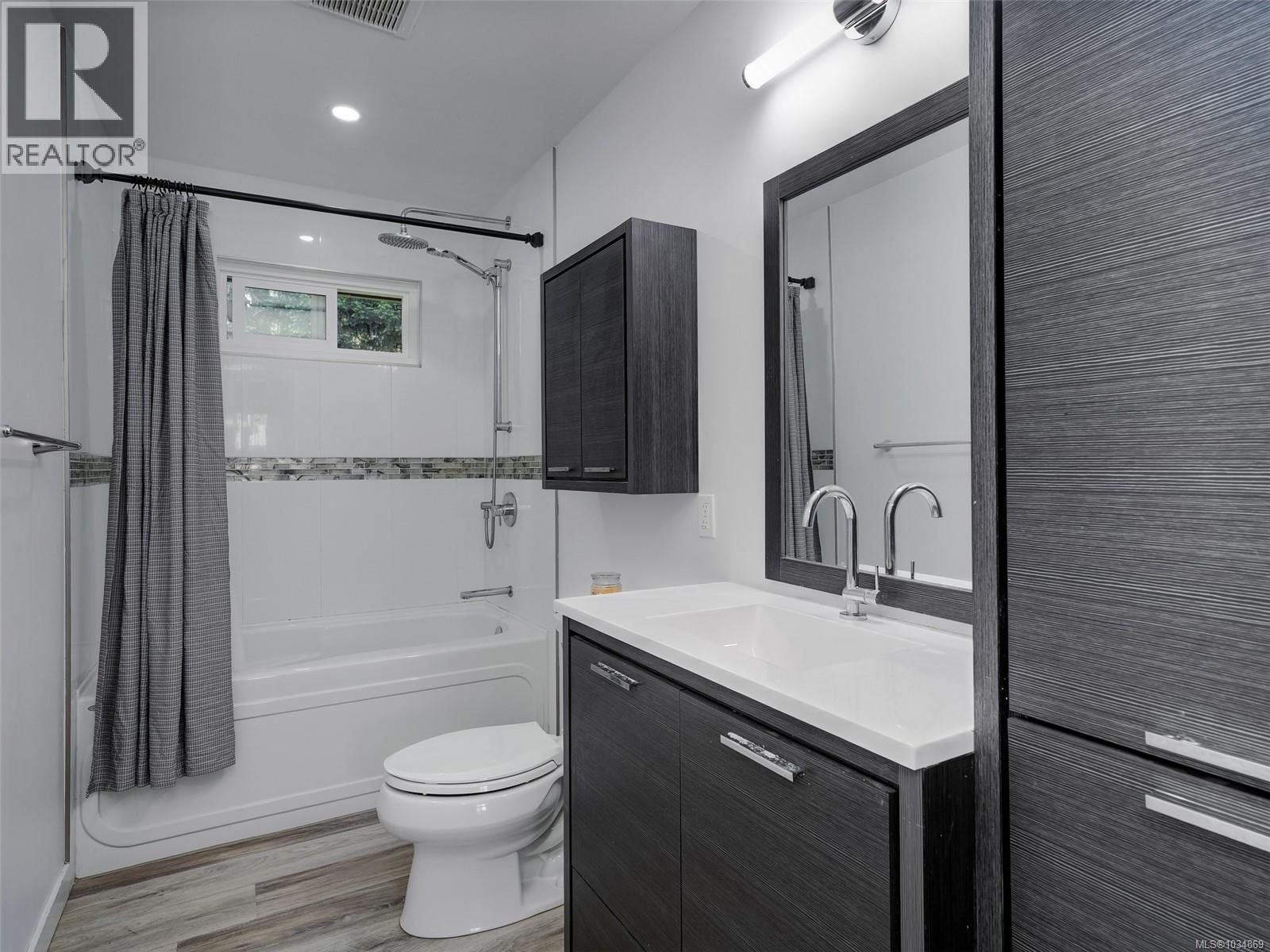 435 Dressler Rd, Colwood