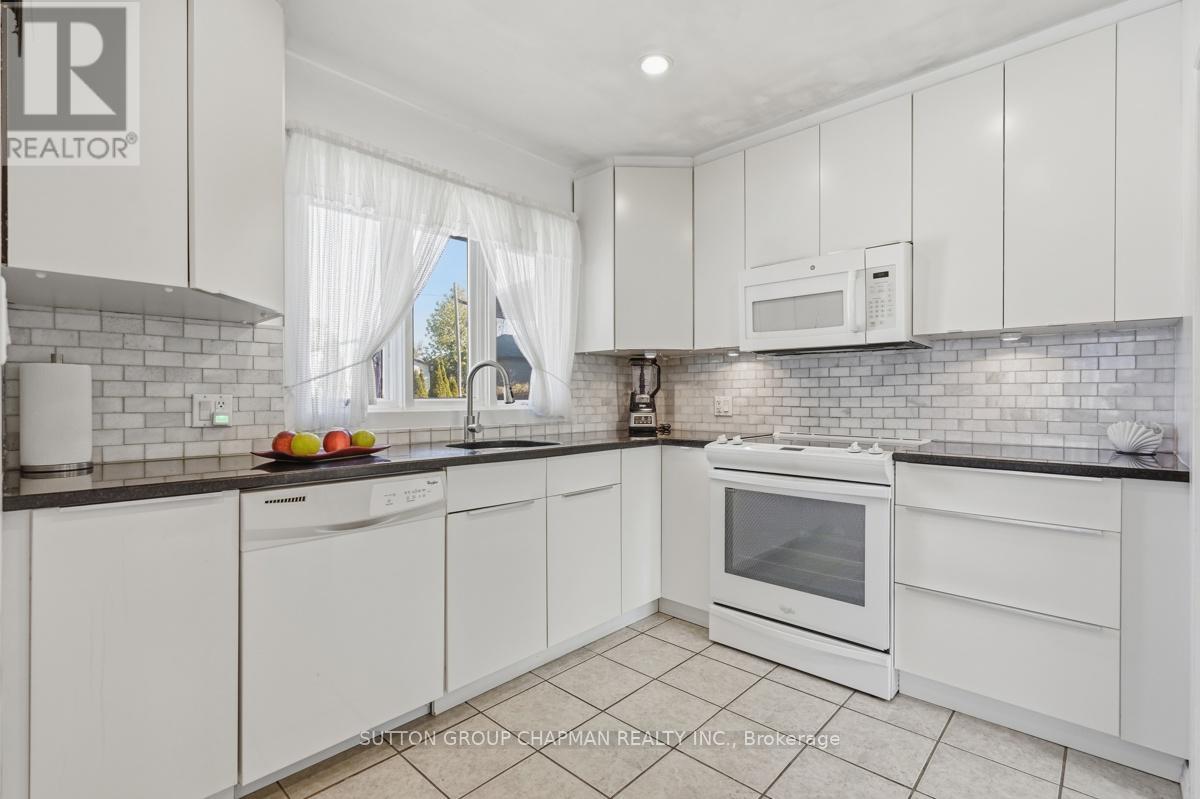 925 PLANTATION ROAD - 16