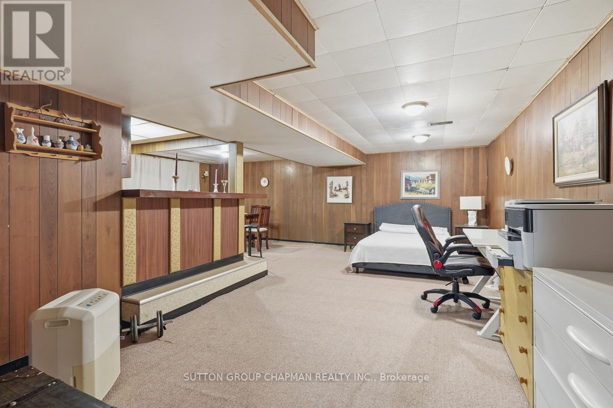 925 PLANTATION ROAD - 27