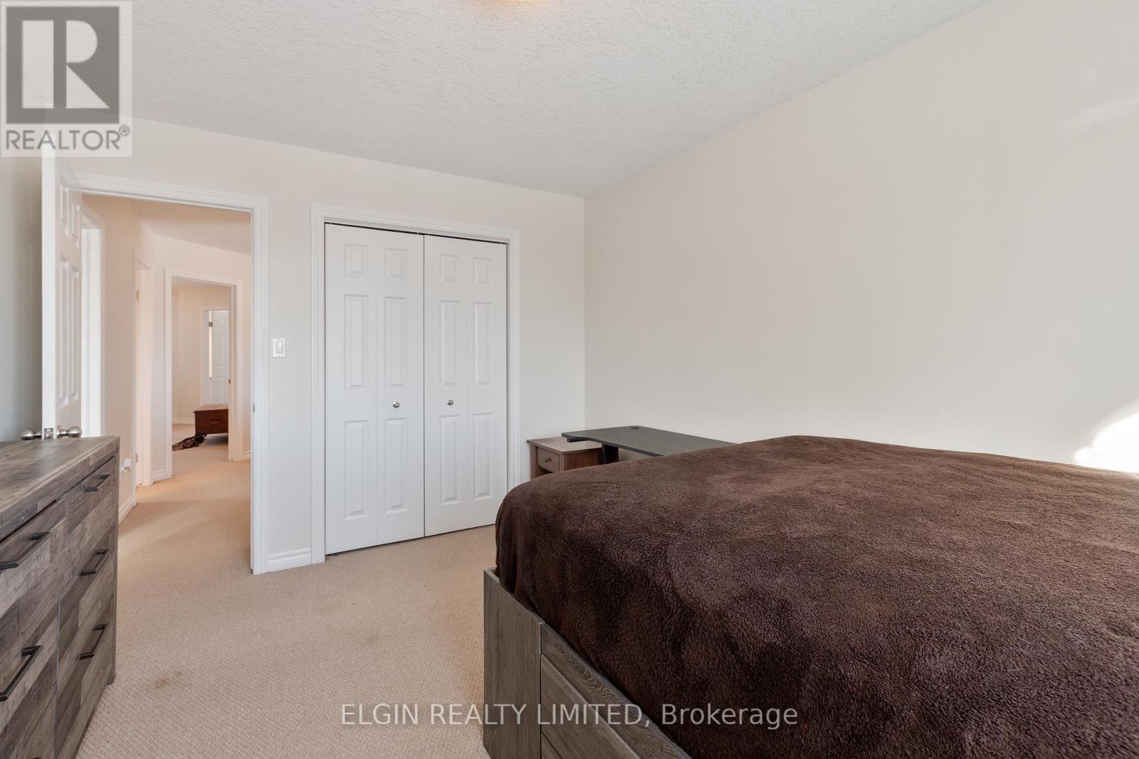 18 PEACH TREE BOULEVARD - 33