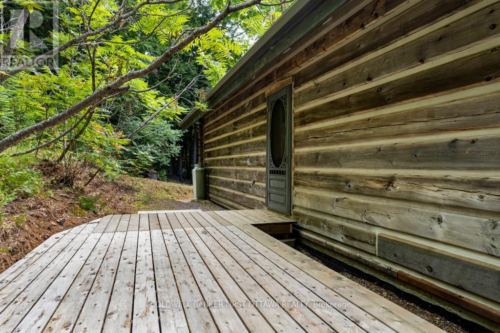 2275 PALMERSTON LAKE - 38