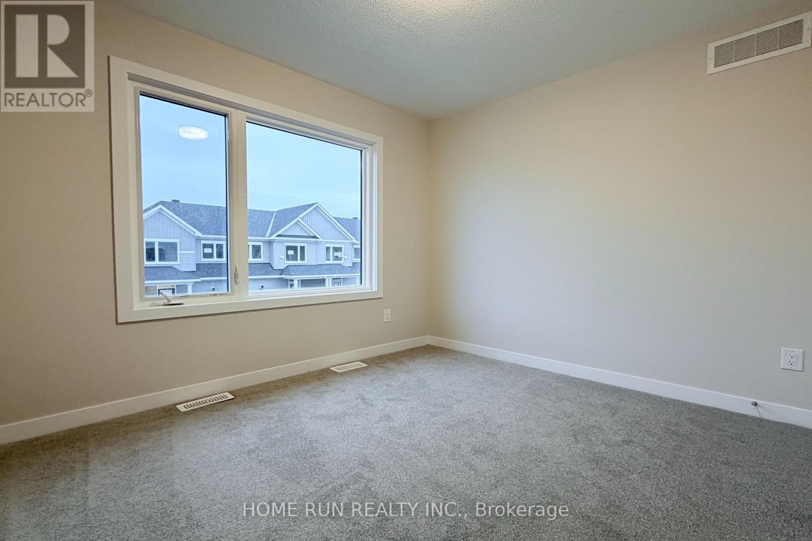 3 Bed, 3 Bath House for Rent in Ottawa – 381 LES EMMERSON DRIVE, Ottawa – MLS# X13121998 - Image 13