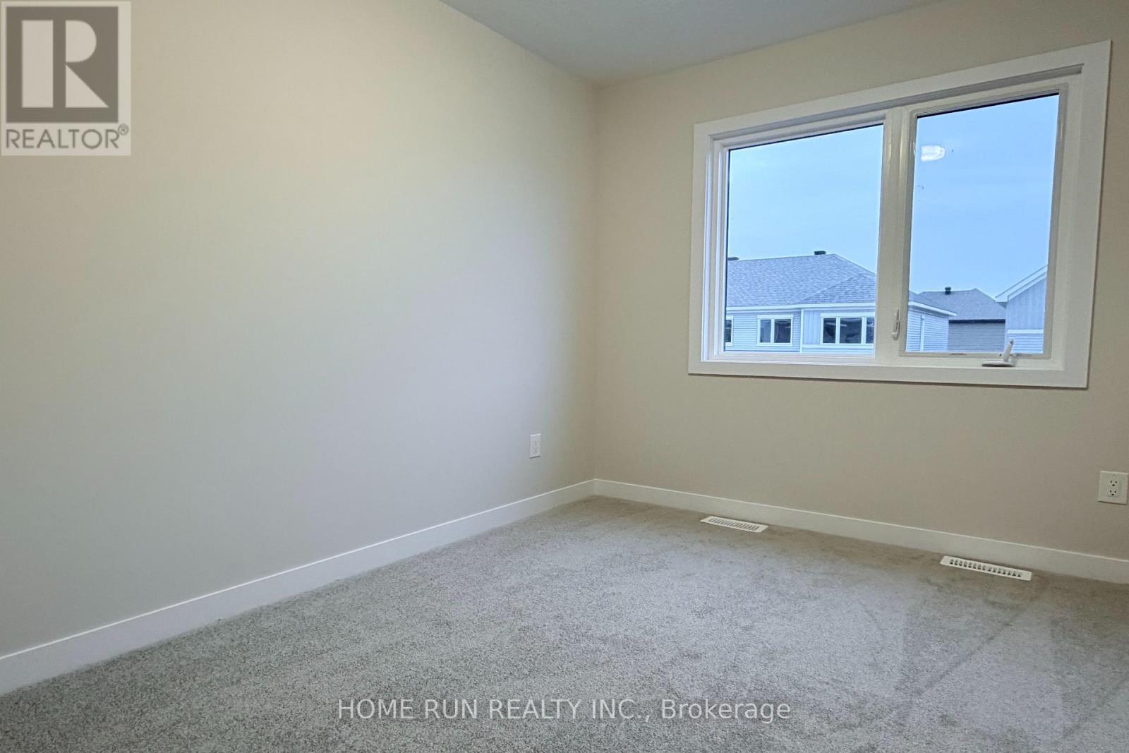 3 Bed, 3 Bath House for Rent in Ottawa – 381 LES EMMERSON DRIVE, Ottawa – MLS# X13121998 - Image 11