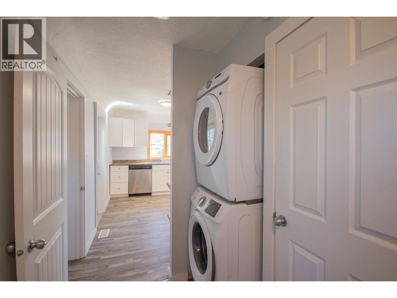 1600 101 Avenue, Dawson Creek