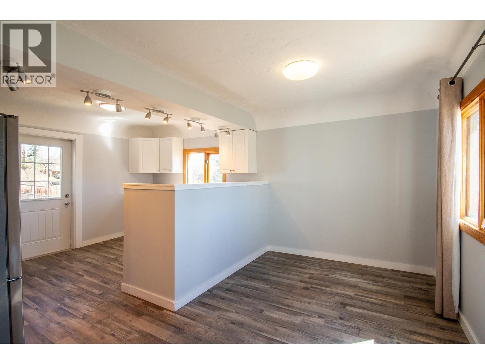 1600 101 Avenue, Dawson Creek