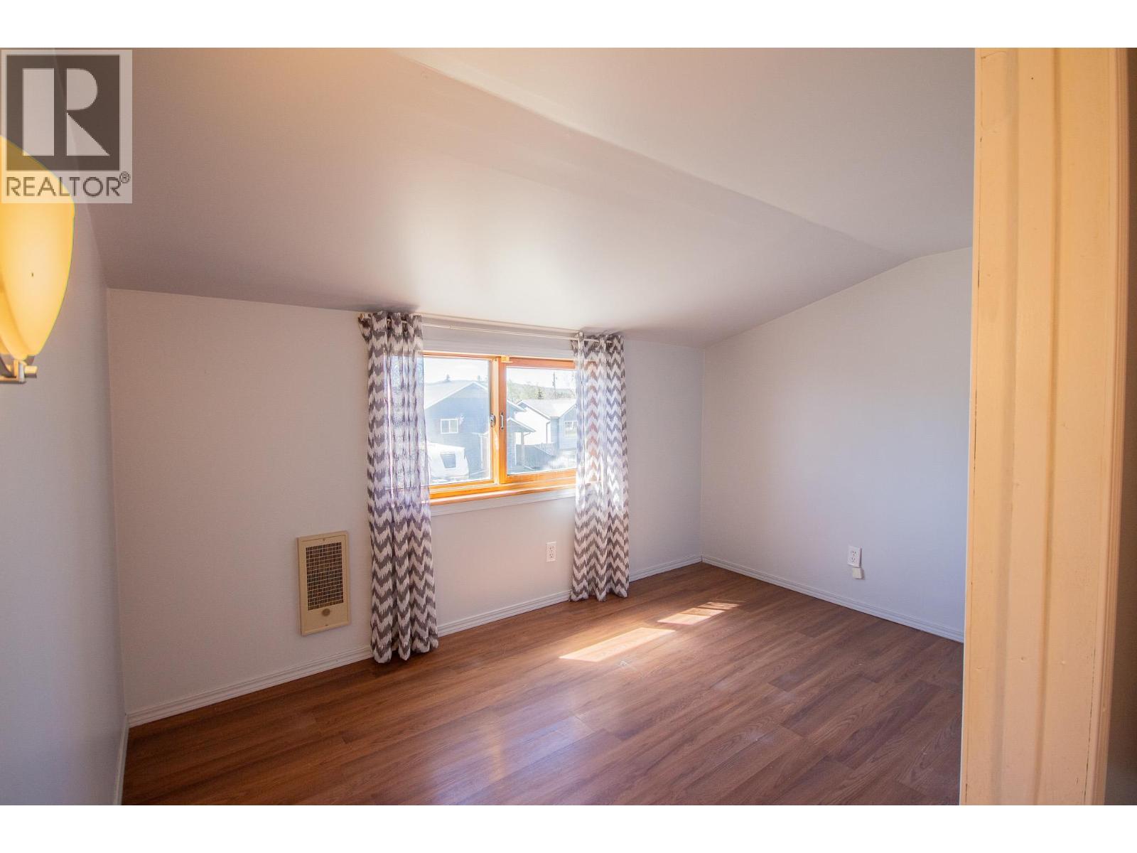 1600 101 Avenue, Dawson Creek