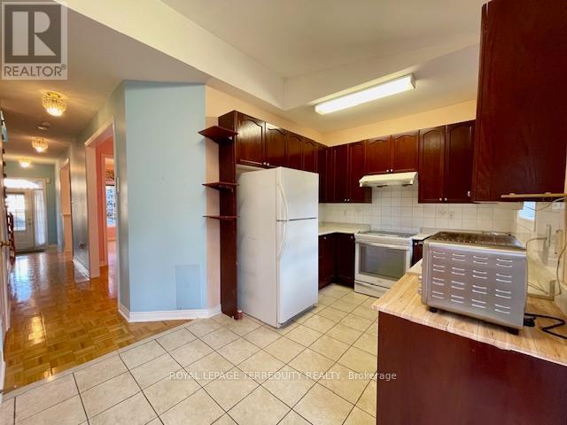 24 PERGOLA WAY - 25