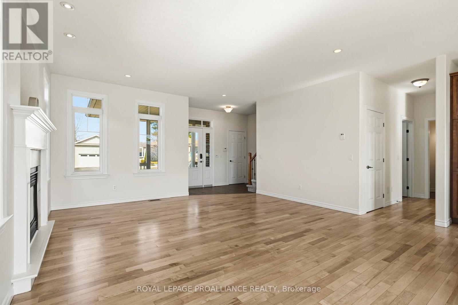 403 BROCK STREET W - 10