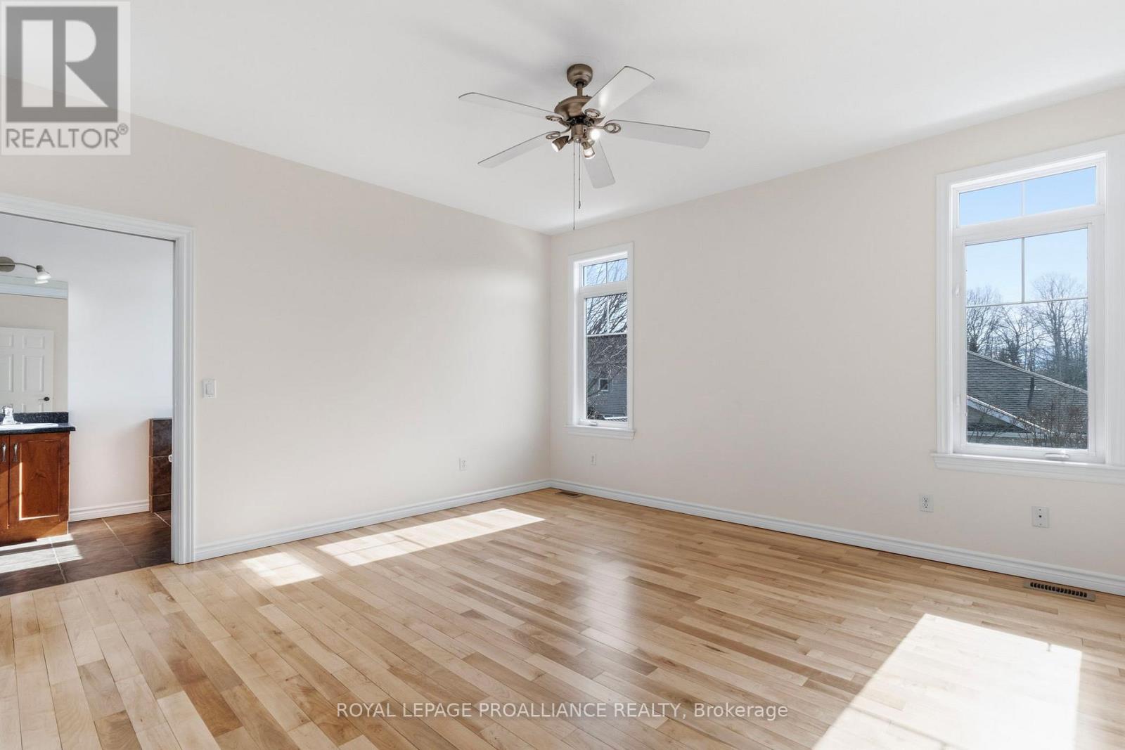 403 BROCK STREET W - 17