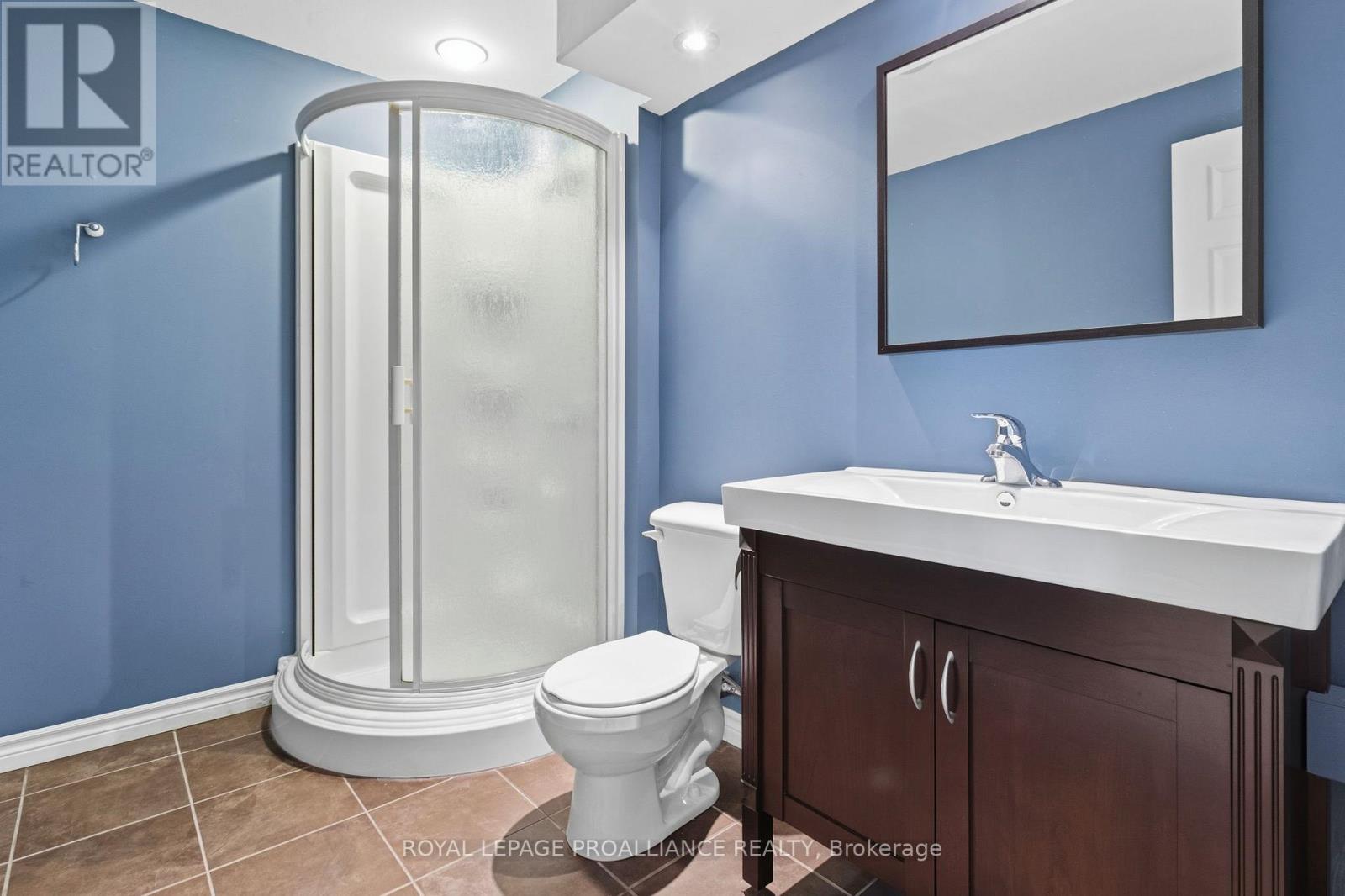 403 BROCK STREET W - 31