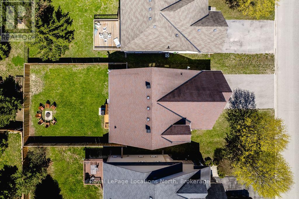 20 GRAND POPLAR LANE - 37