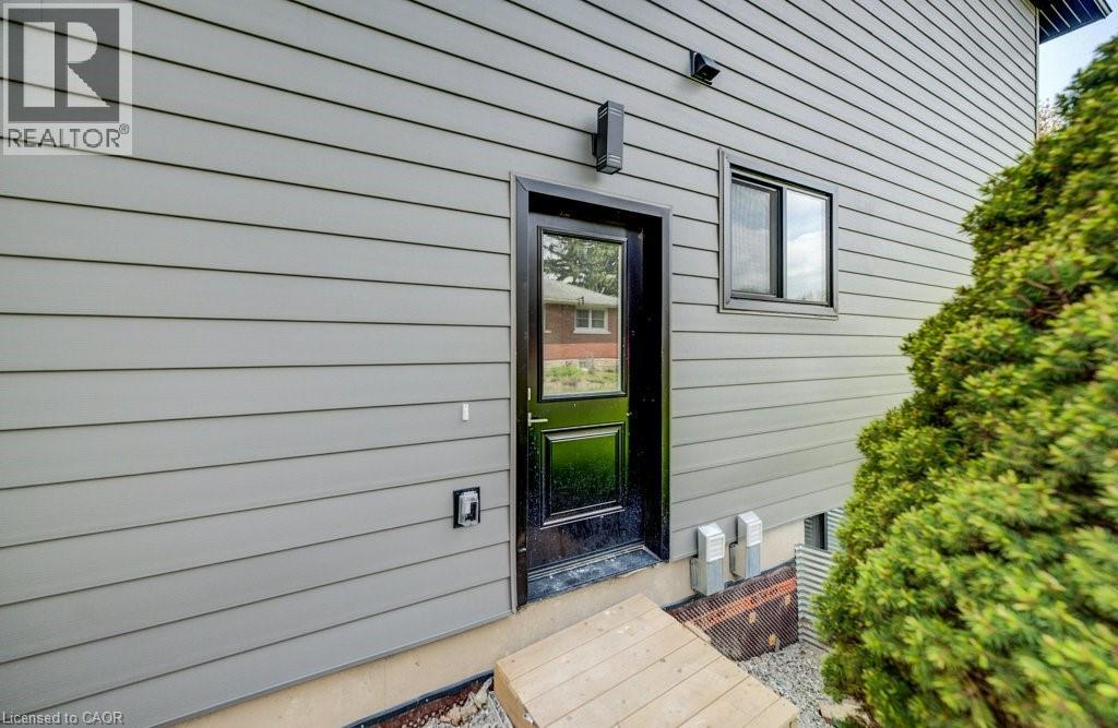 17 DOWNEY Street Unit# 1, Kitchener, Ontario, N2H6K5 — Photo 4