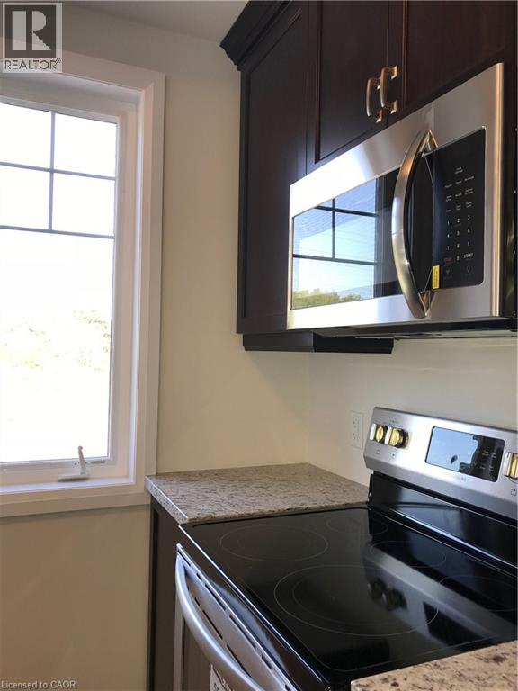 1169 GARNER Road E Unit# 38, Ancaster, Ontario, L9G3K9 — Photo 20