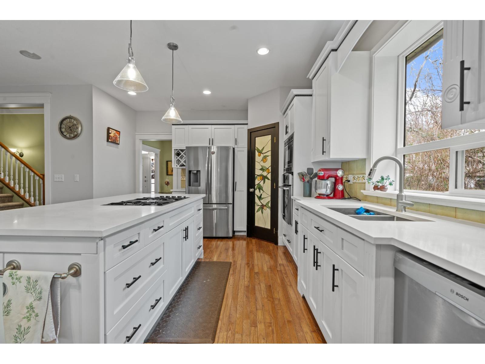 8525 DOERKSEN DRIVE, Mission