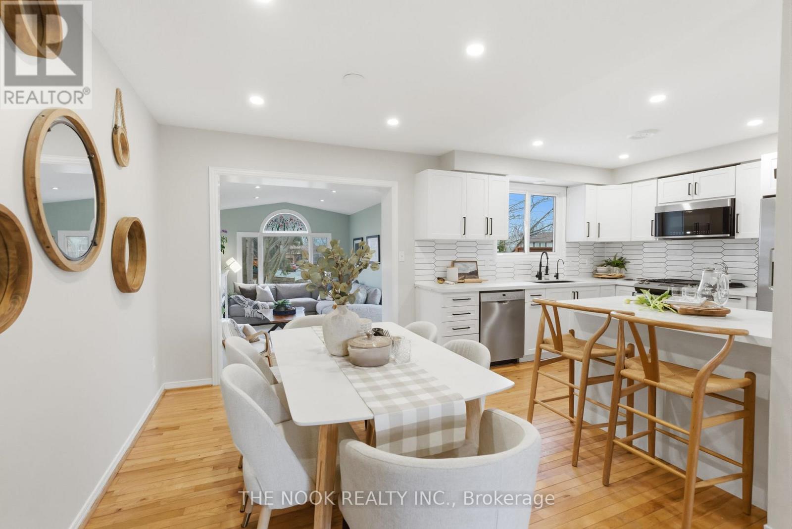 81 CARNEGIE STREET - 12