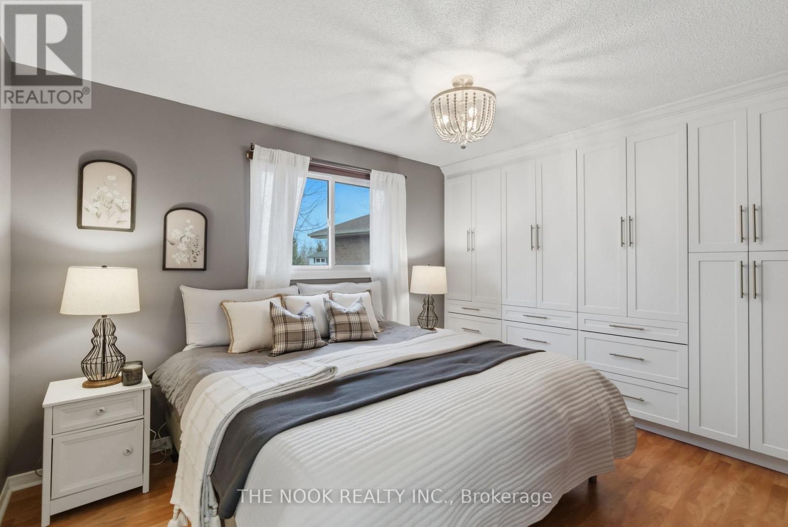 81 CARNEGIE STREET - 22