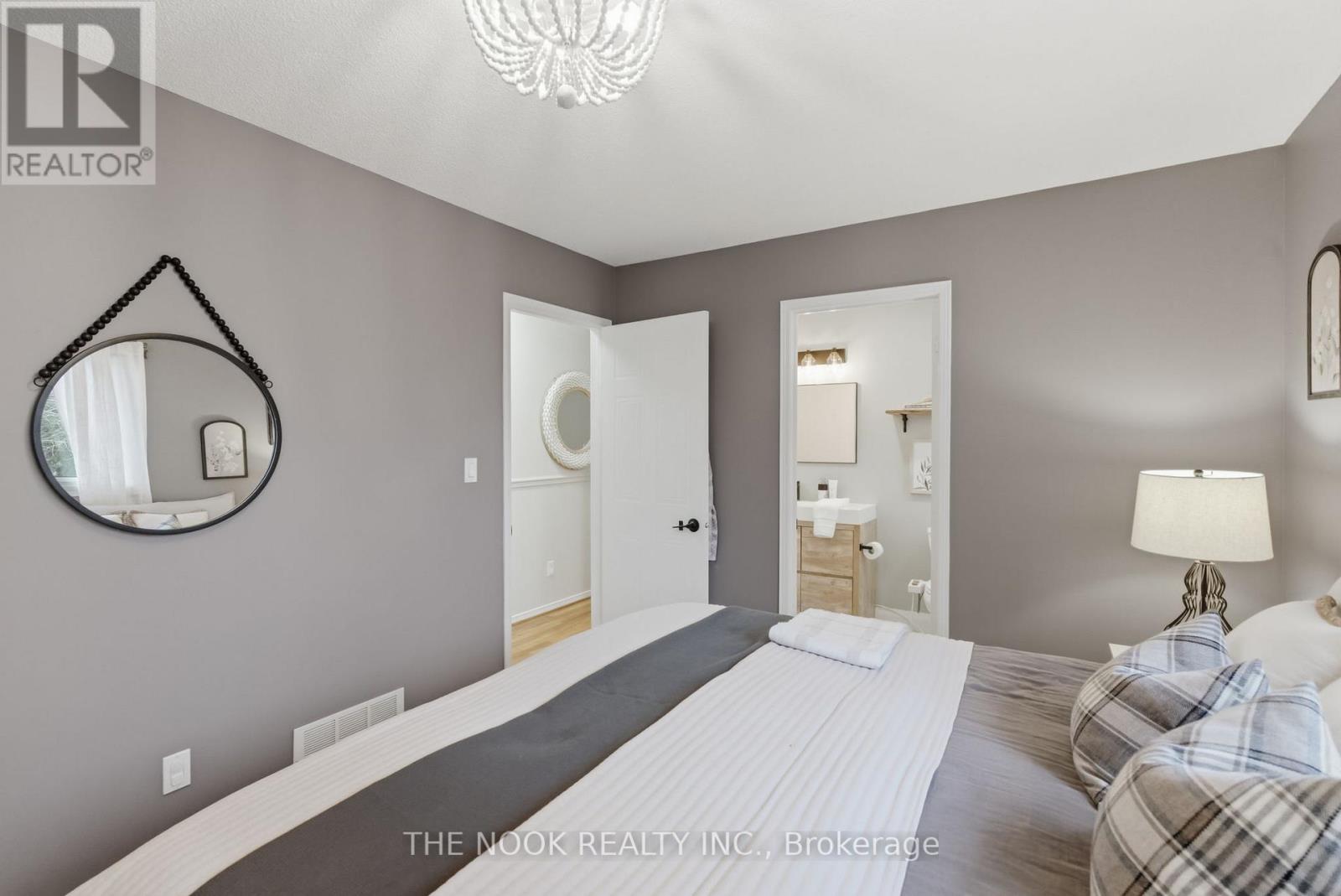 81 CARNEGIE STREET - 23
