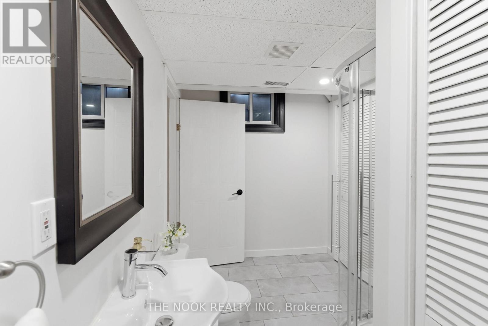 81 CARNEGIE STREET - 28