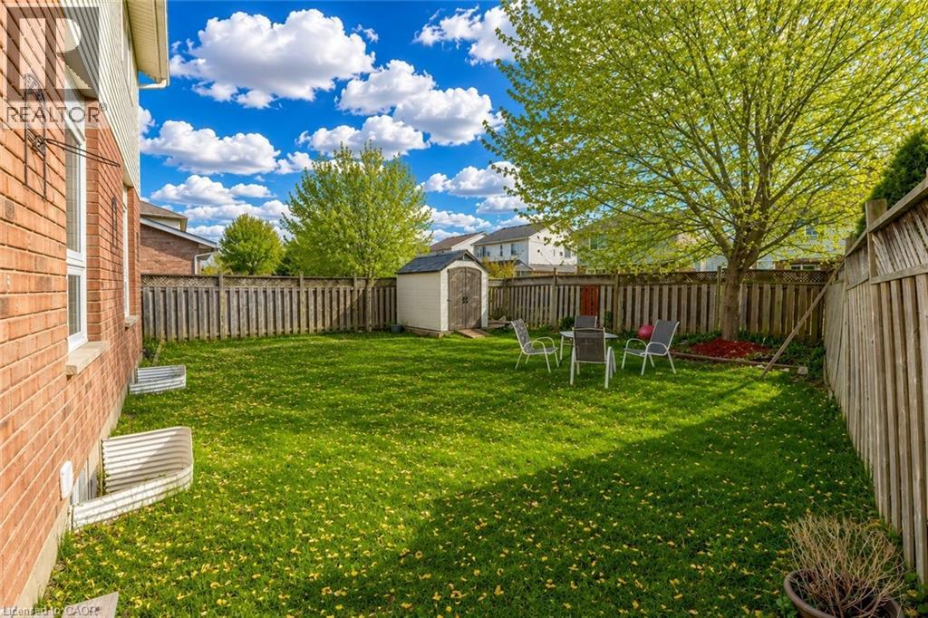 15 COPPER LEAF Street, Kitchener, Ontario, N2E3T3 — Photo 3