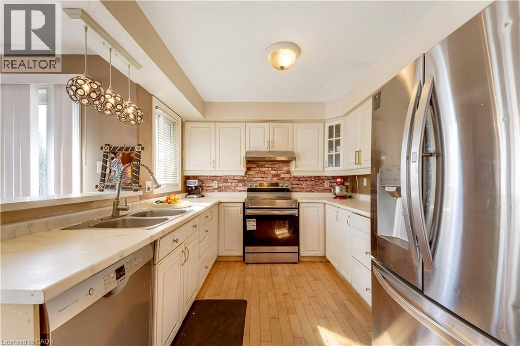 15 COPPER LEAF Street, Kitchener, Ontario, N2E3T3 — Photo 39