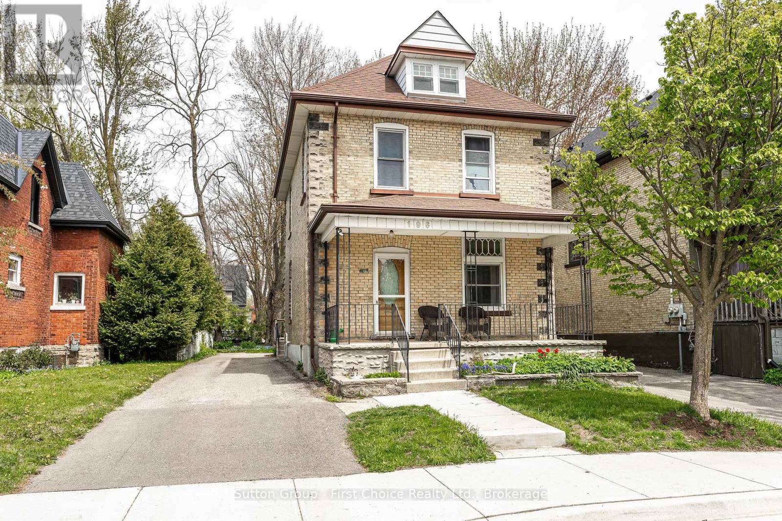 196 ALBERT STREET - 1