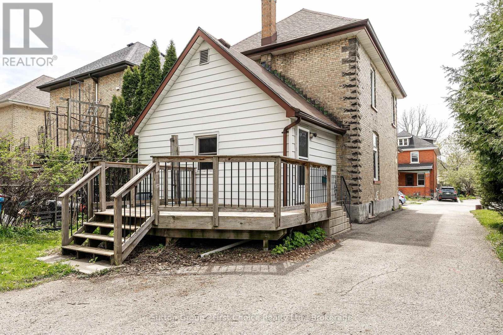 196 ALBERT STREET - 5