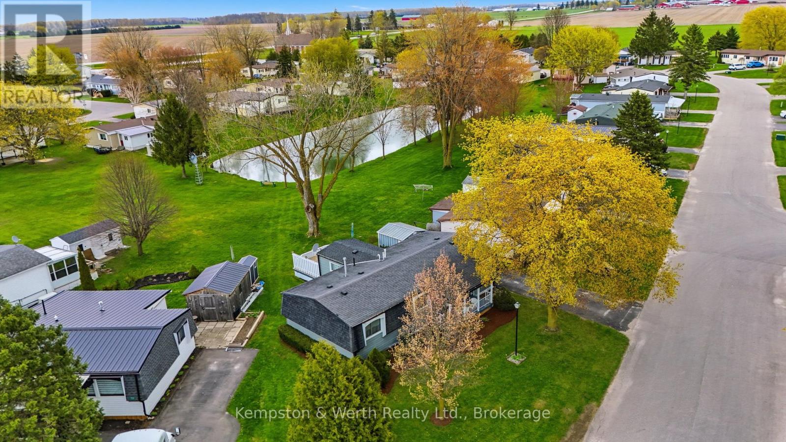 33 FAIRVIEW CRESCENT - 26