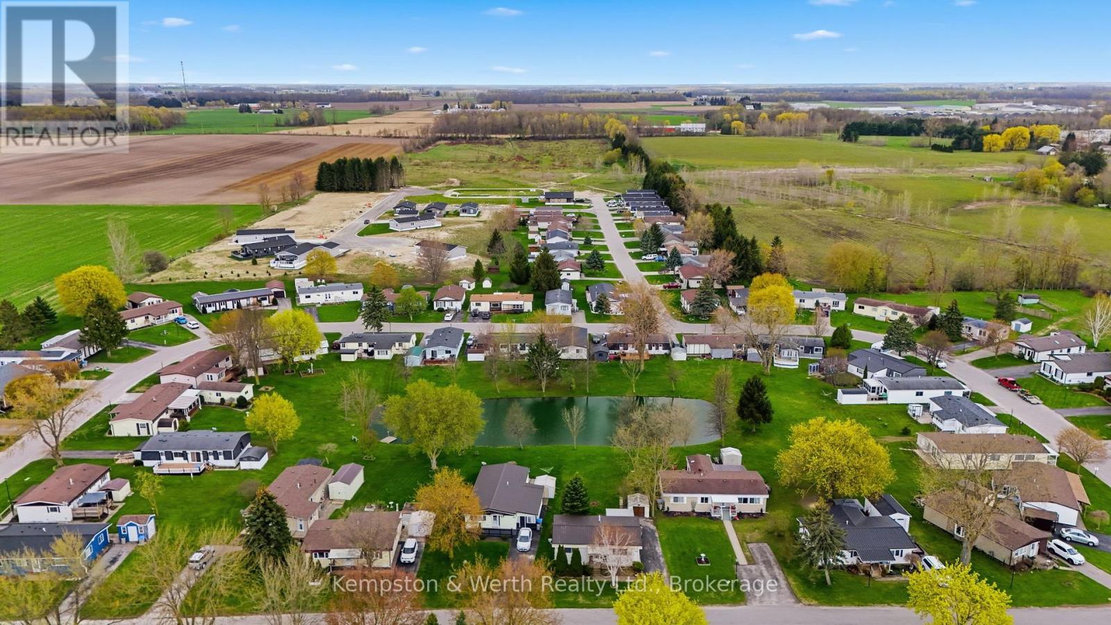 33 FAIRVIEW CRESCENT - 29