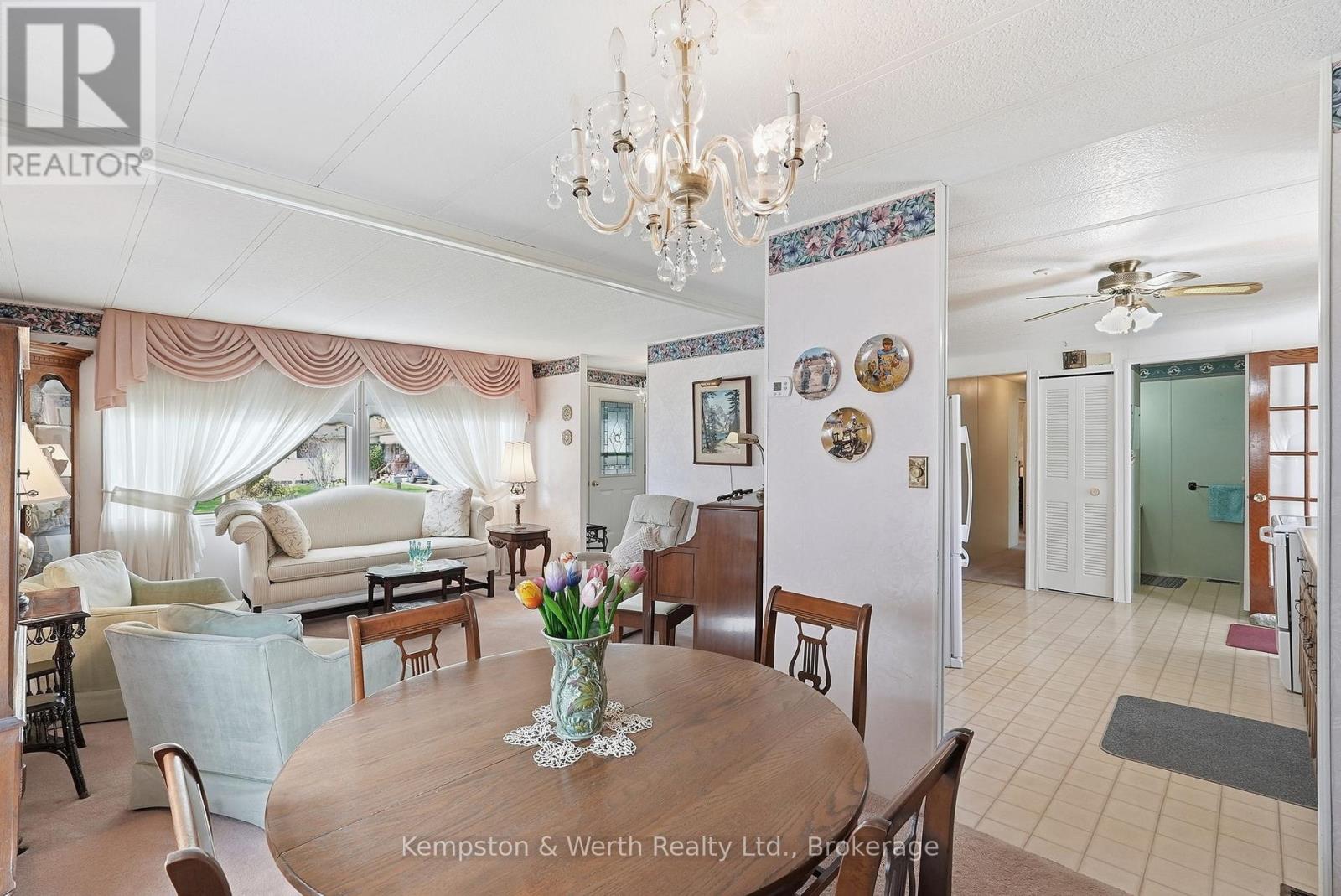 33 FAIRVIEW CRESCENT - 9