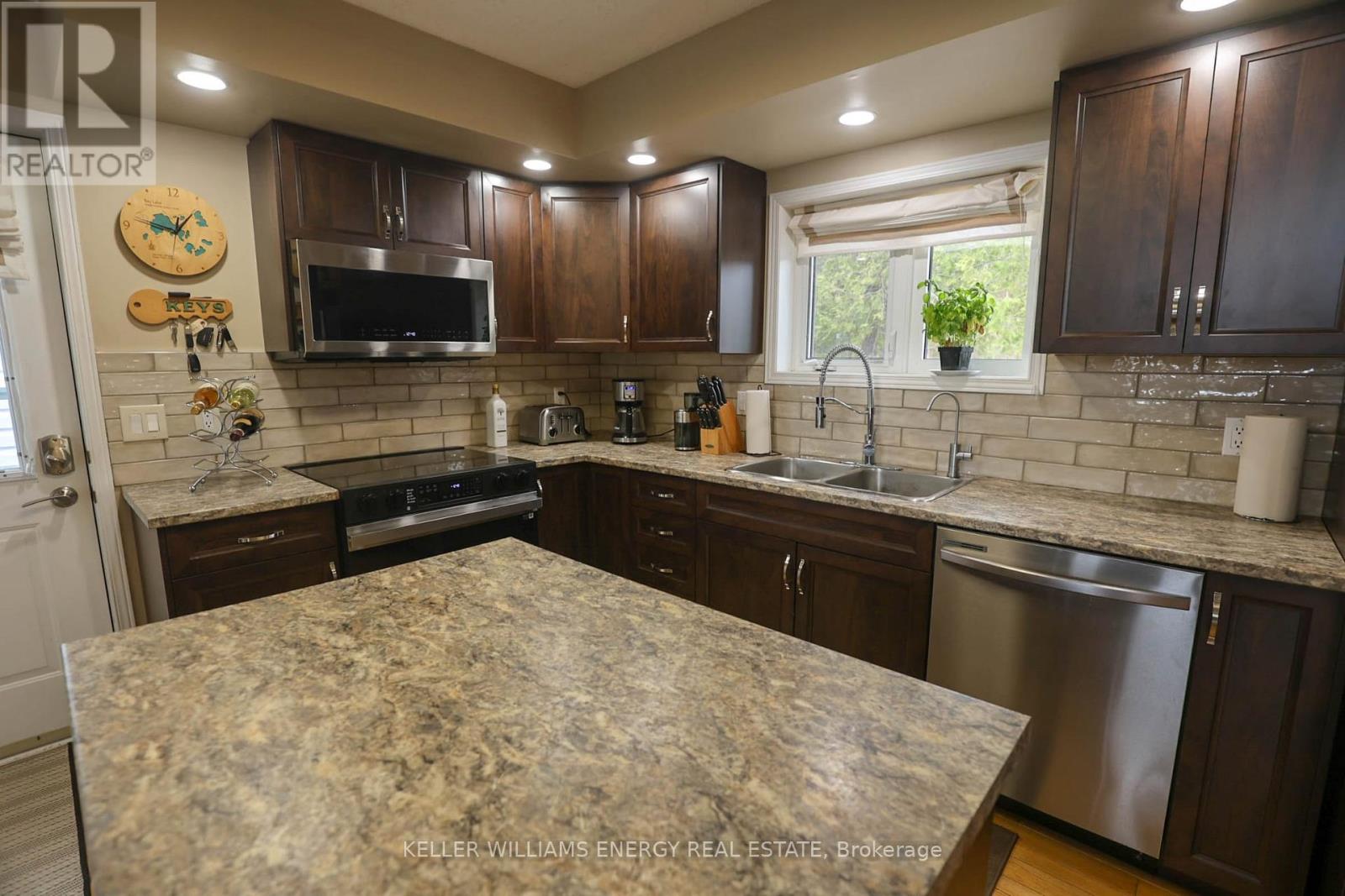 112 BAY SHORE DRIVE - 6