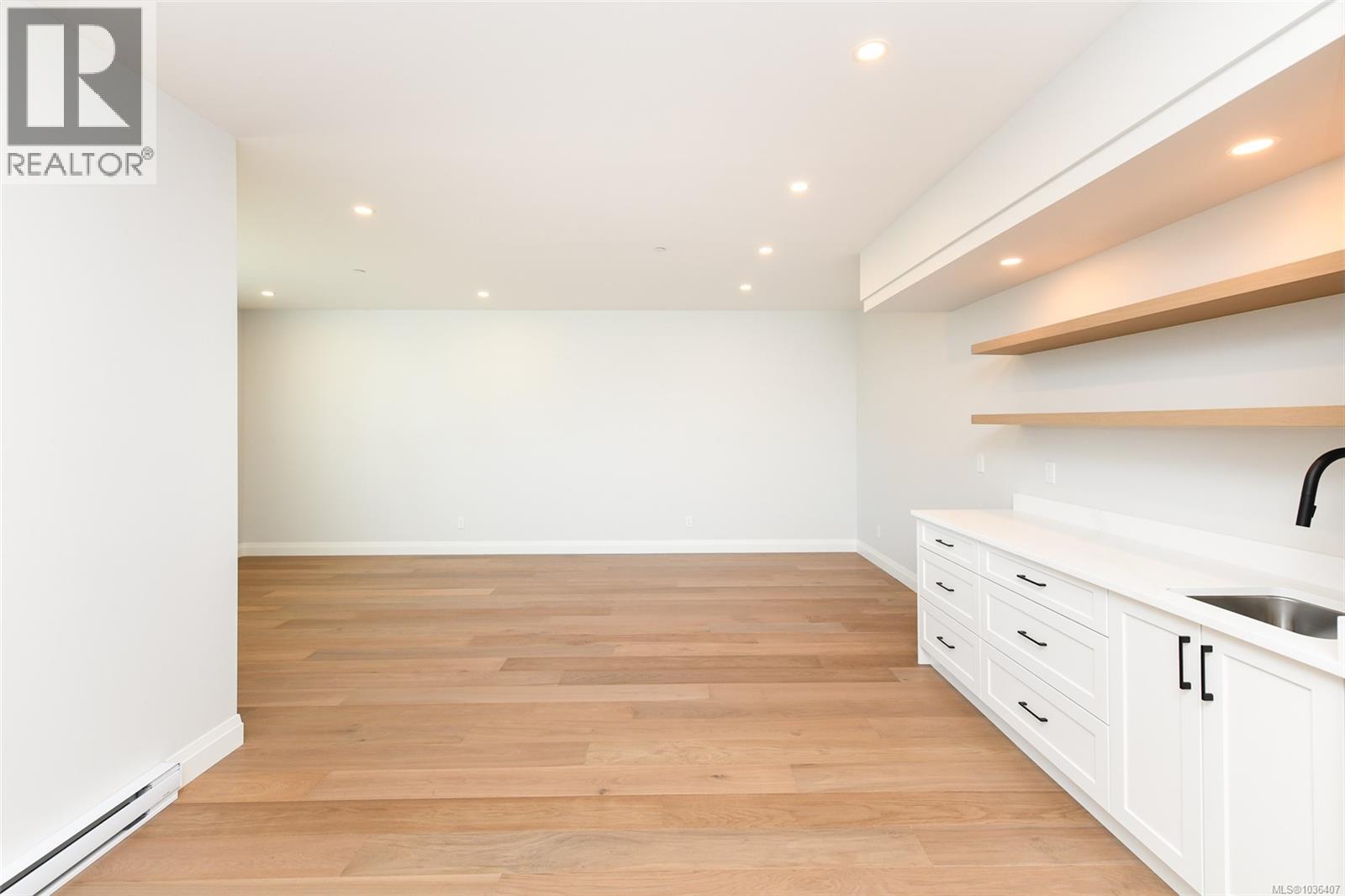 1601 Crown Isle Blvd - 32