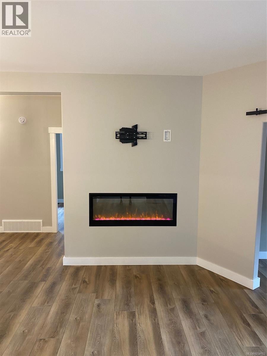 560 4th St - 10