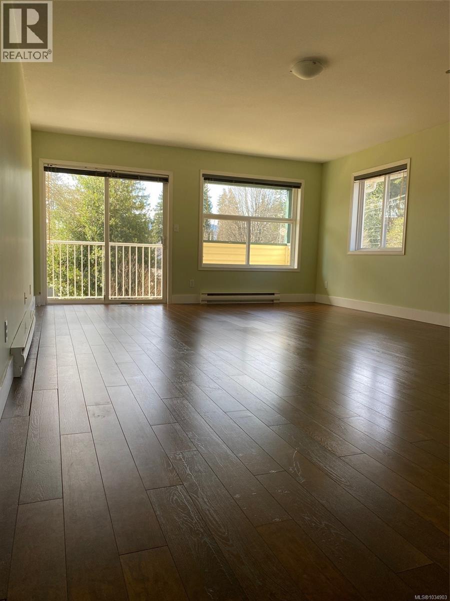 560 4th St - 20