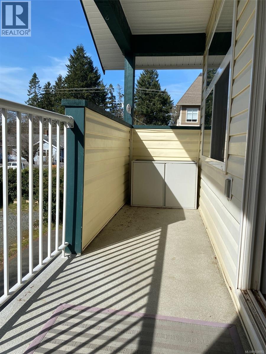 560 4th St - 21