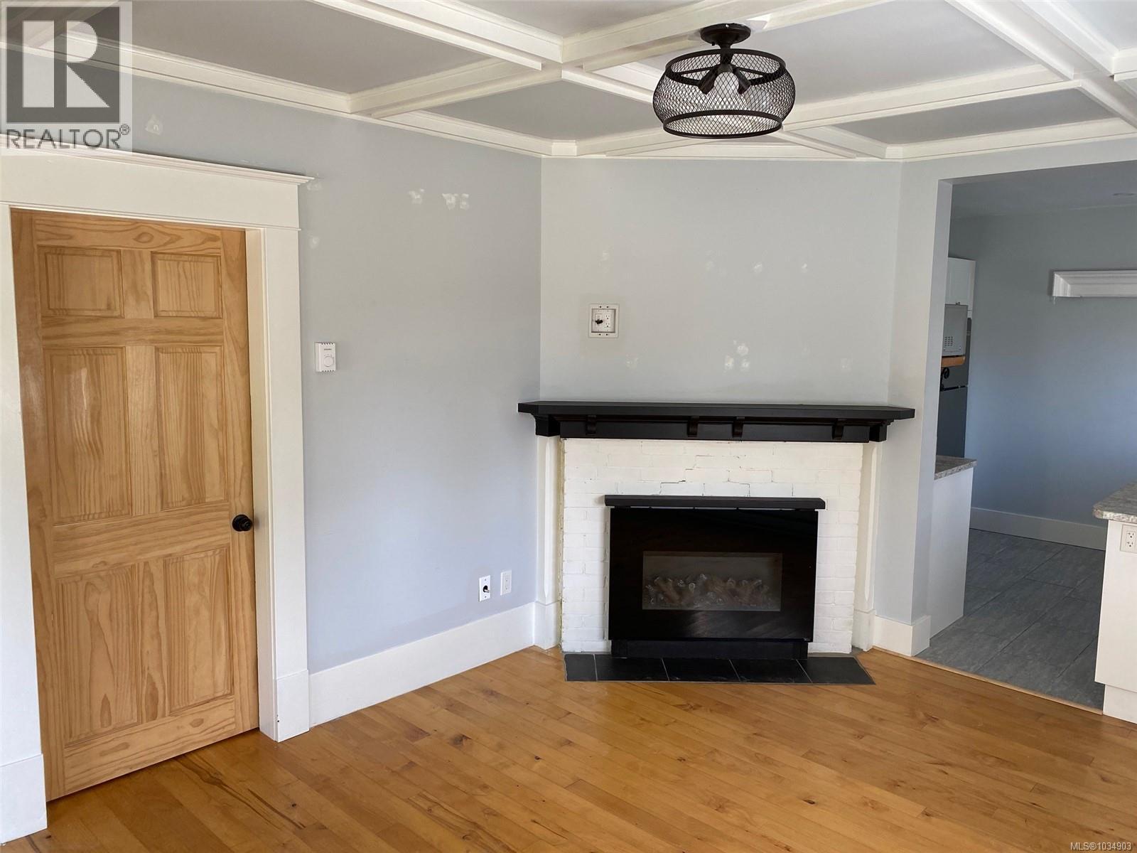 560 4th St - 30