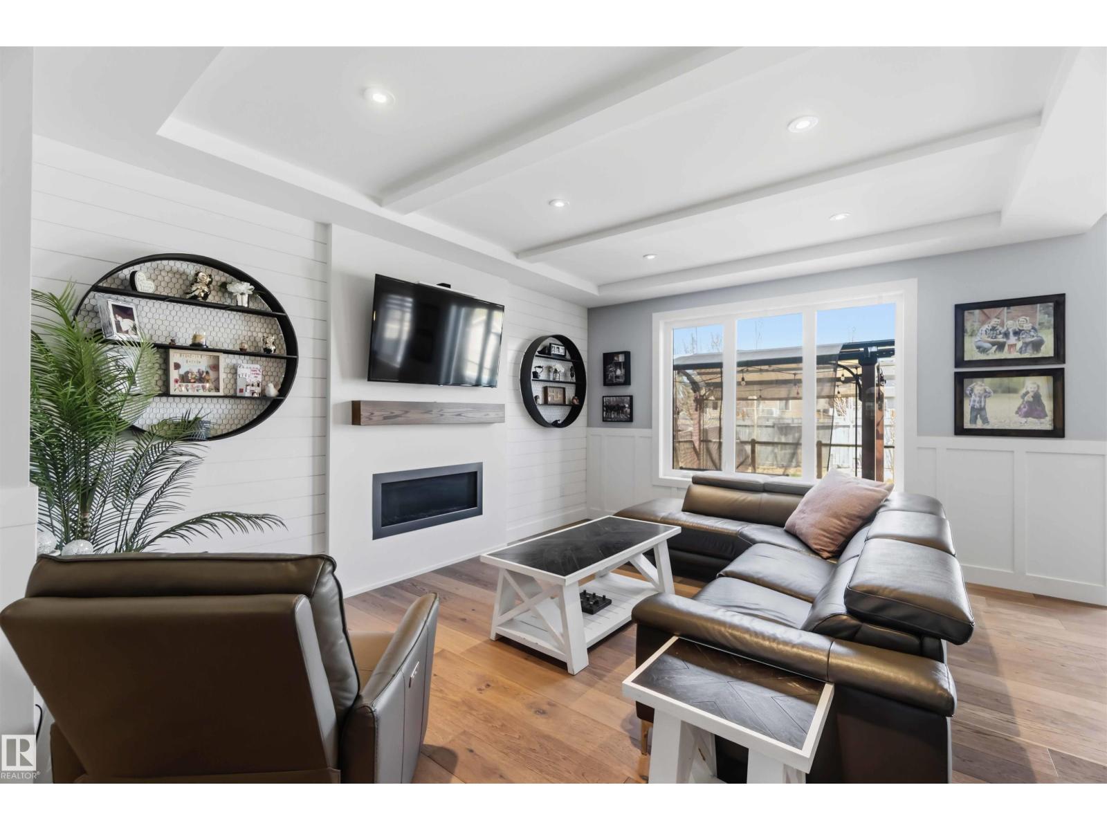 416 Meadowview DR - 12