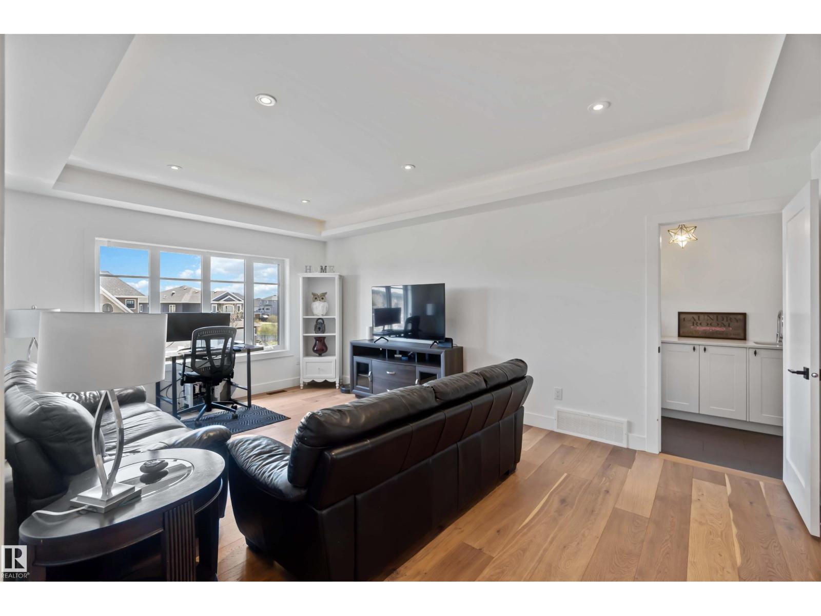 416 Meadowview DR - 33