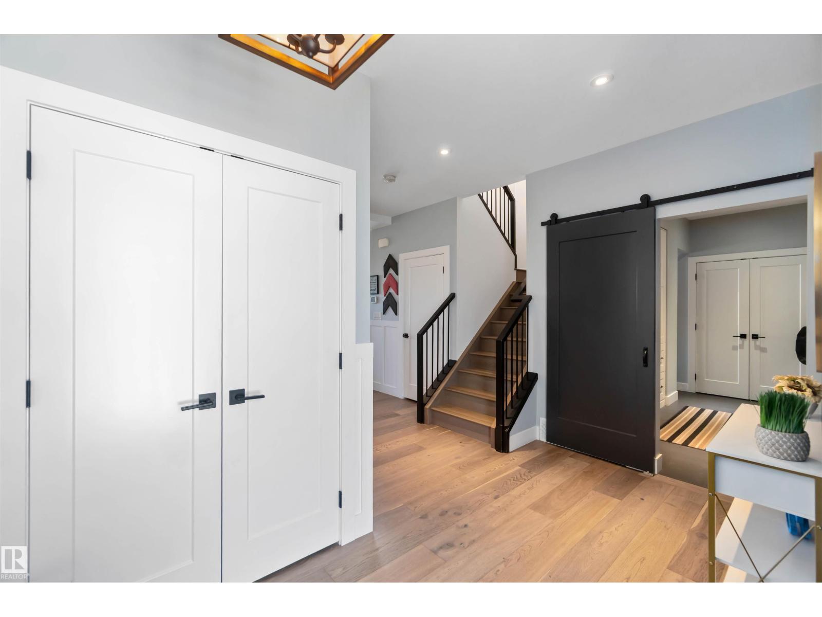 416 Meadowview DR - 5