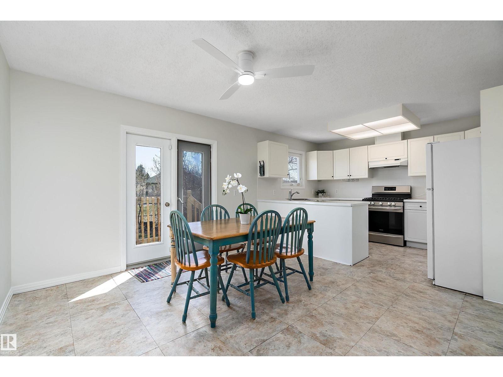 5421 46 ST - 11