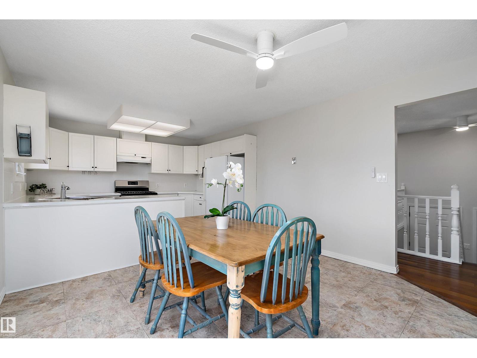 5421 46 ST - 12