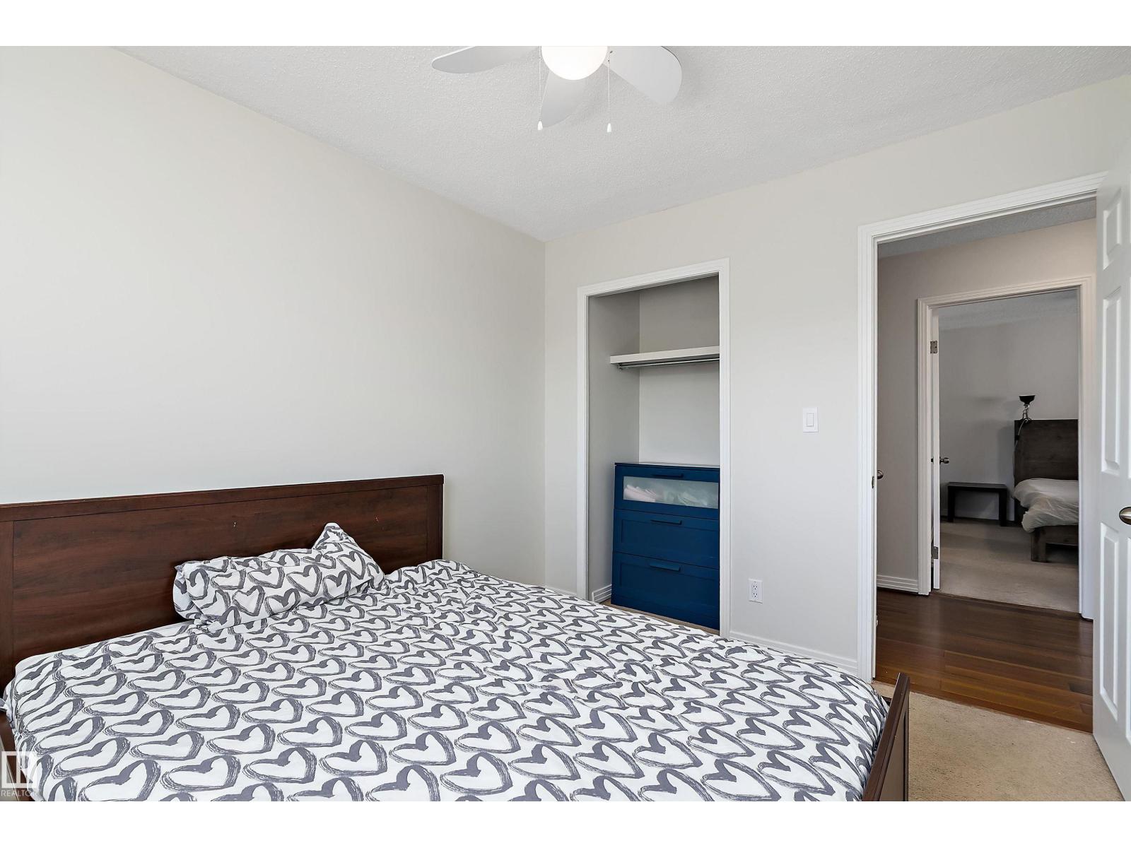 5421 46 ST - 20