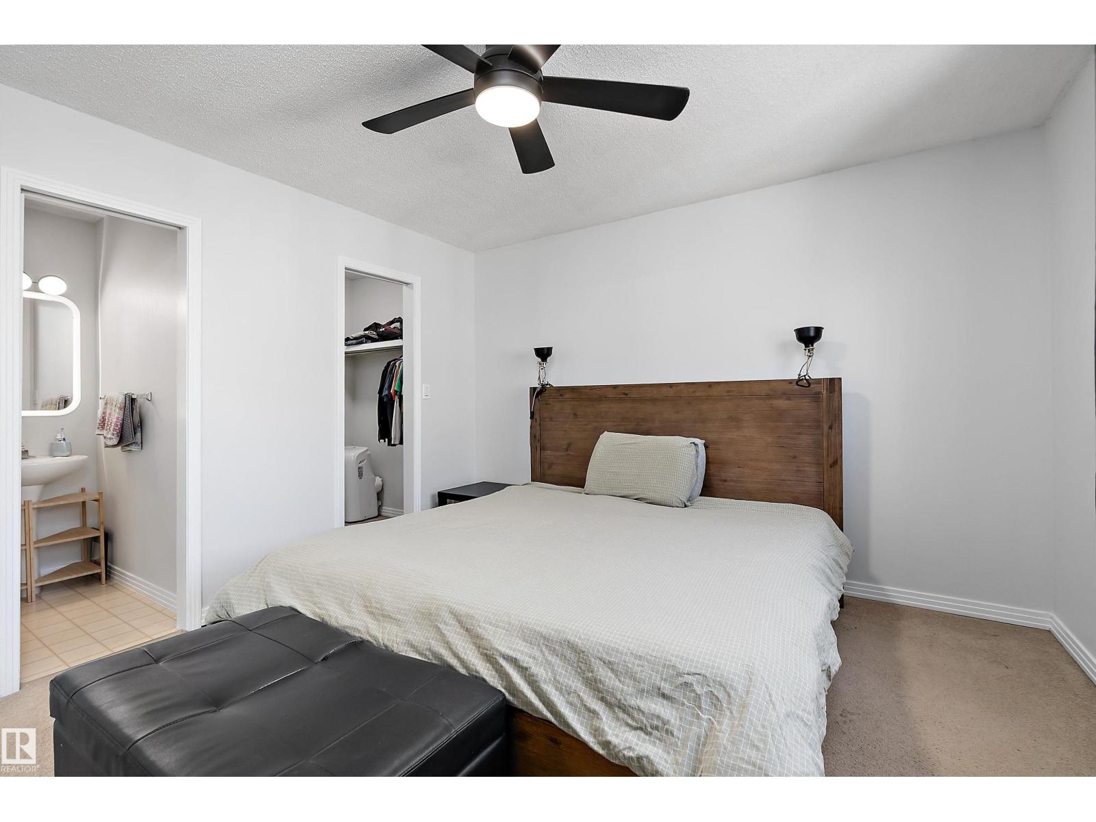 5421 46 ST - 25
