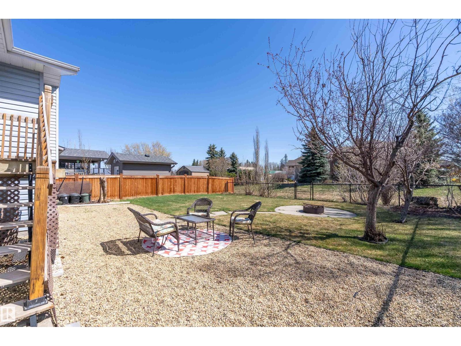 5421 46 ST - 38