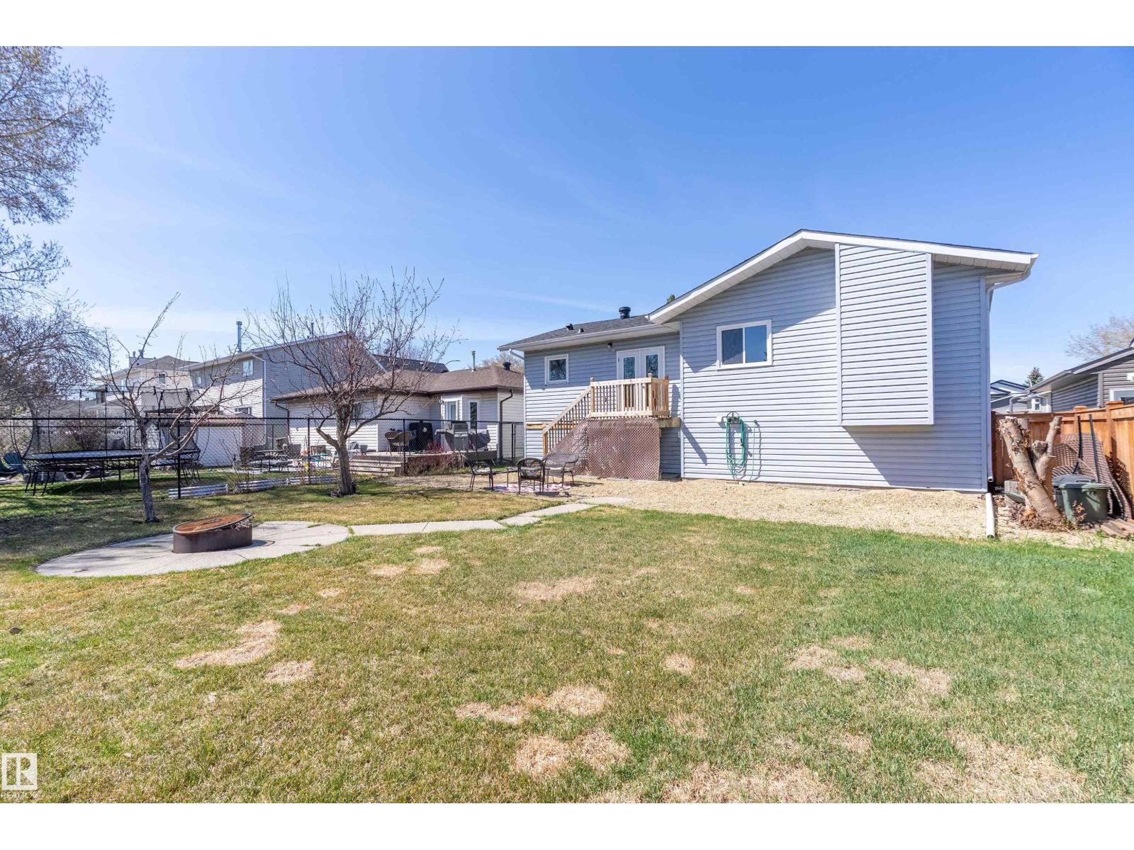 5421 46 ST - 41