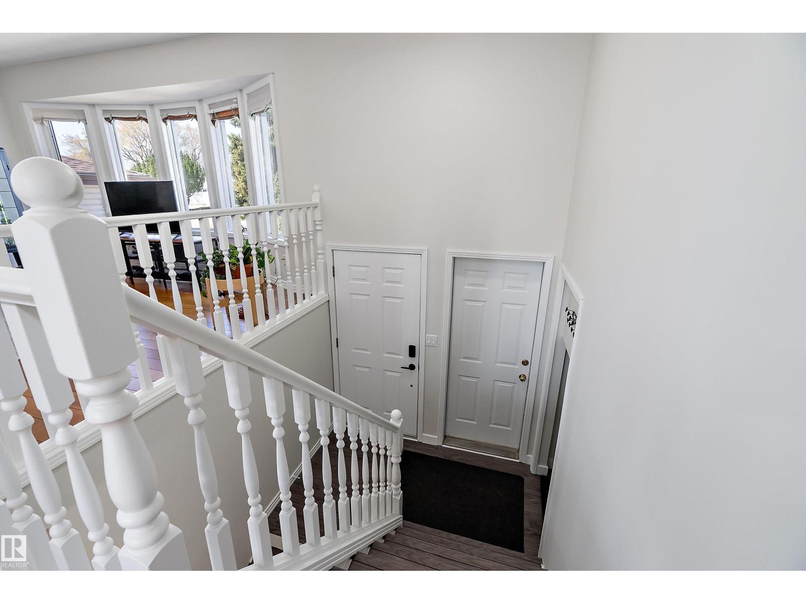 5421 46 ST - 6